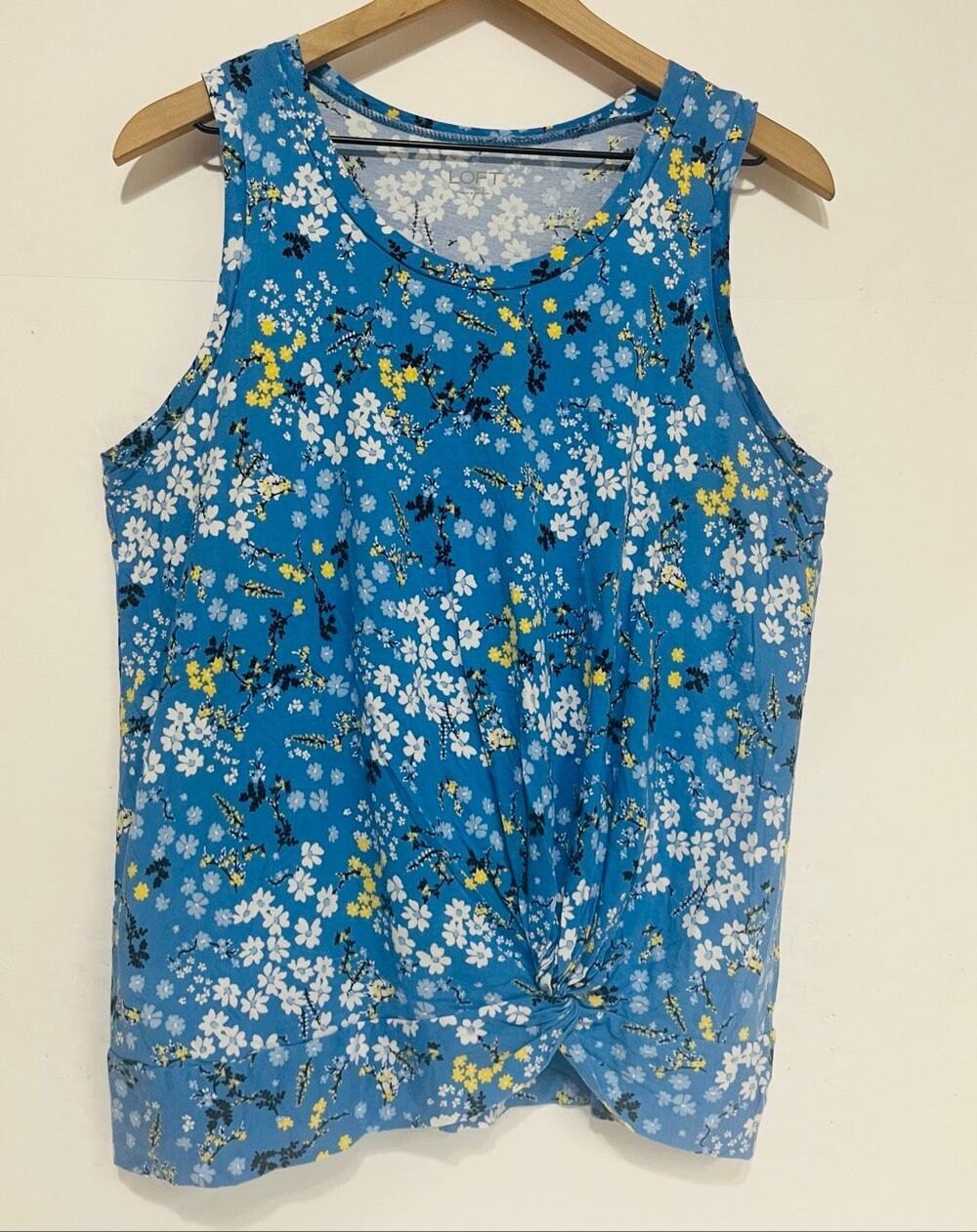 Loft Outlet Blue Floral Sleeveless Top   Size L